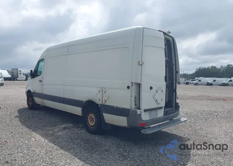 2011 Mercedes-Benz Sprinter 2500 High Roof z USA, uszkodzony, nr VIN WD3PE8CB5B5590627